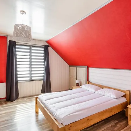 Brise Marine, Maison Nyaraló